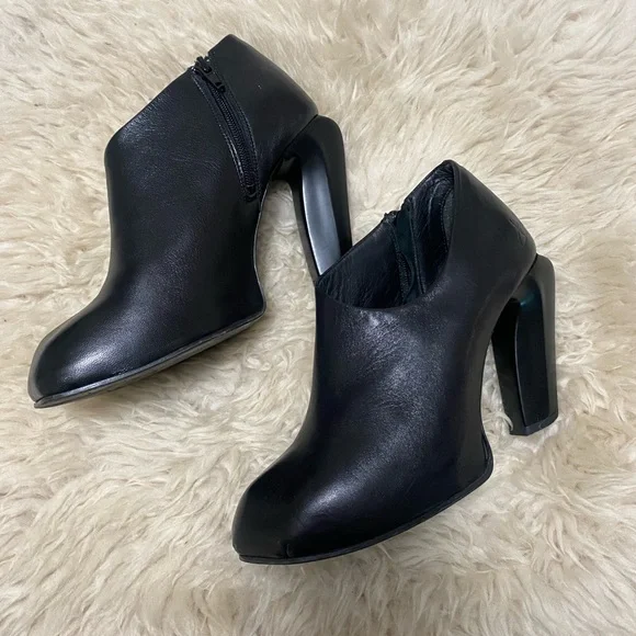 John Fluevog Shaguar - Picture 2 of 16